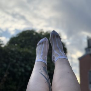 StreifenNylonstrümpfe weíß