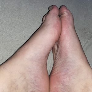 Gepflegte unlackierte Füße