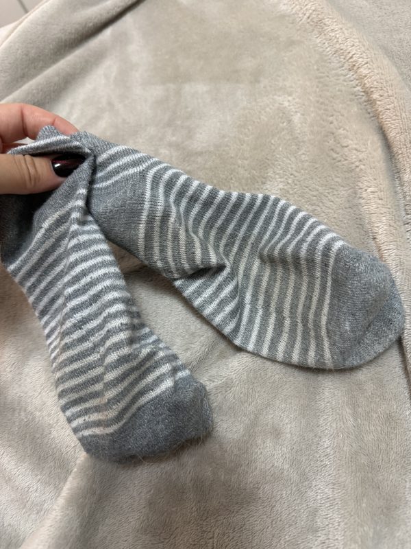 Geil duftende Socken einer Studentin inkl. Kostenloses Tragebild