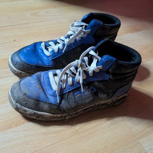 Schwarz blaue FILA high top Sneaker gebraucht