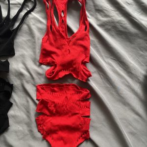 Rot oder schwarz, 2-teilig