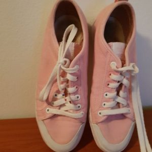 Getragene schicke ADIDAS SCHUHE