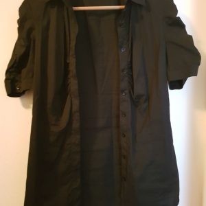 Schönes getragenes Hemdchen