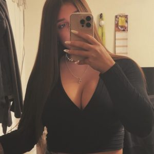 Heiße bilder von 22 jähriger