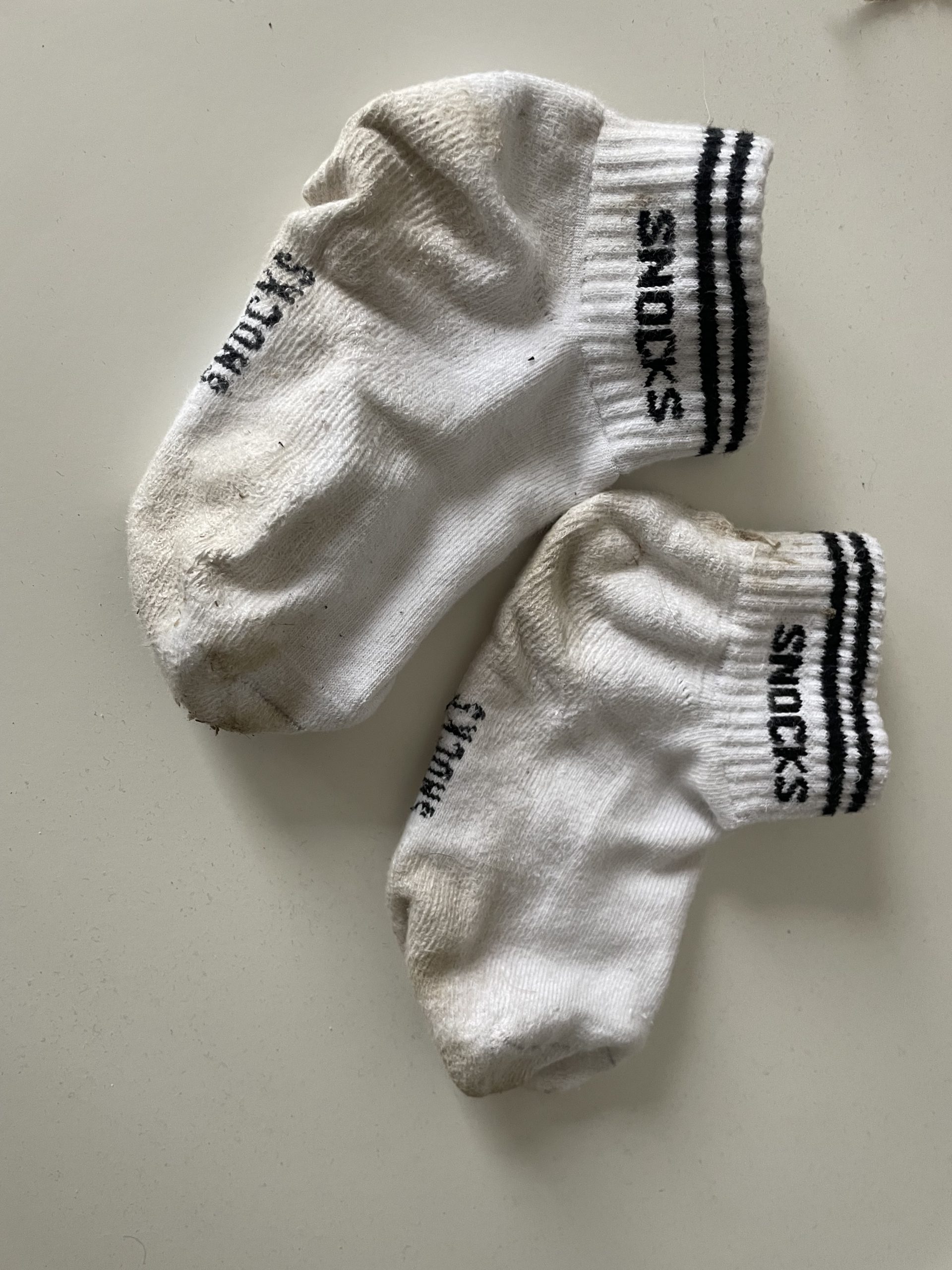 Getragene Stallsocken