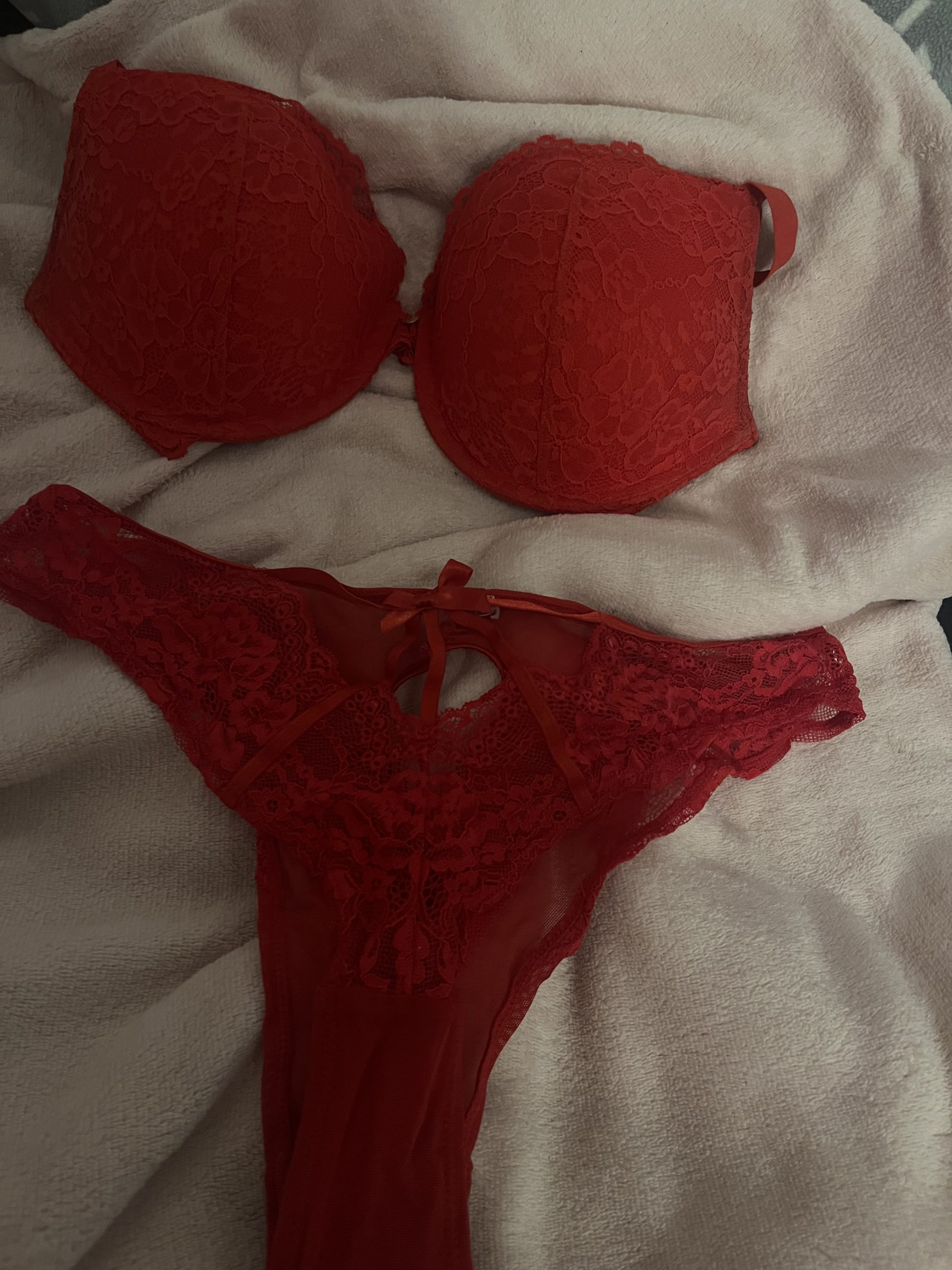 Naughty Red – exklusives Set für deine Fantasie