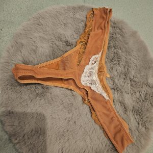 Heißer brauner string