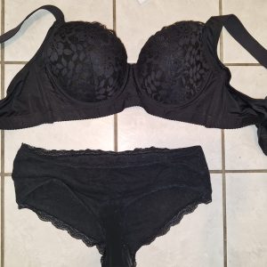 Getragener BH und Slip