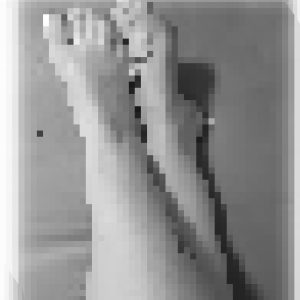 5 ästhetische schwarz - weiß Fußfotos