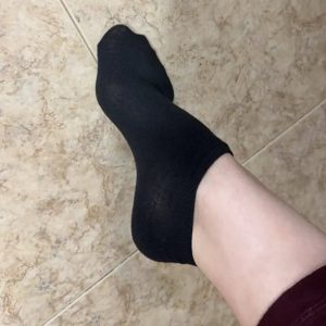 19 jährige verkauft getragene Fußbilder