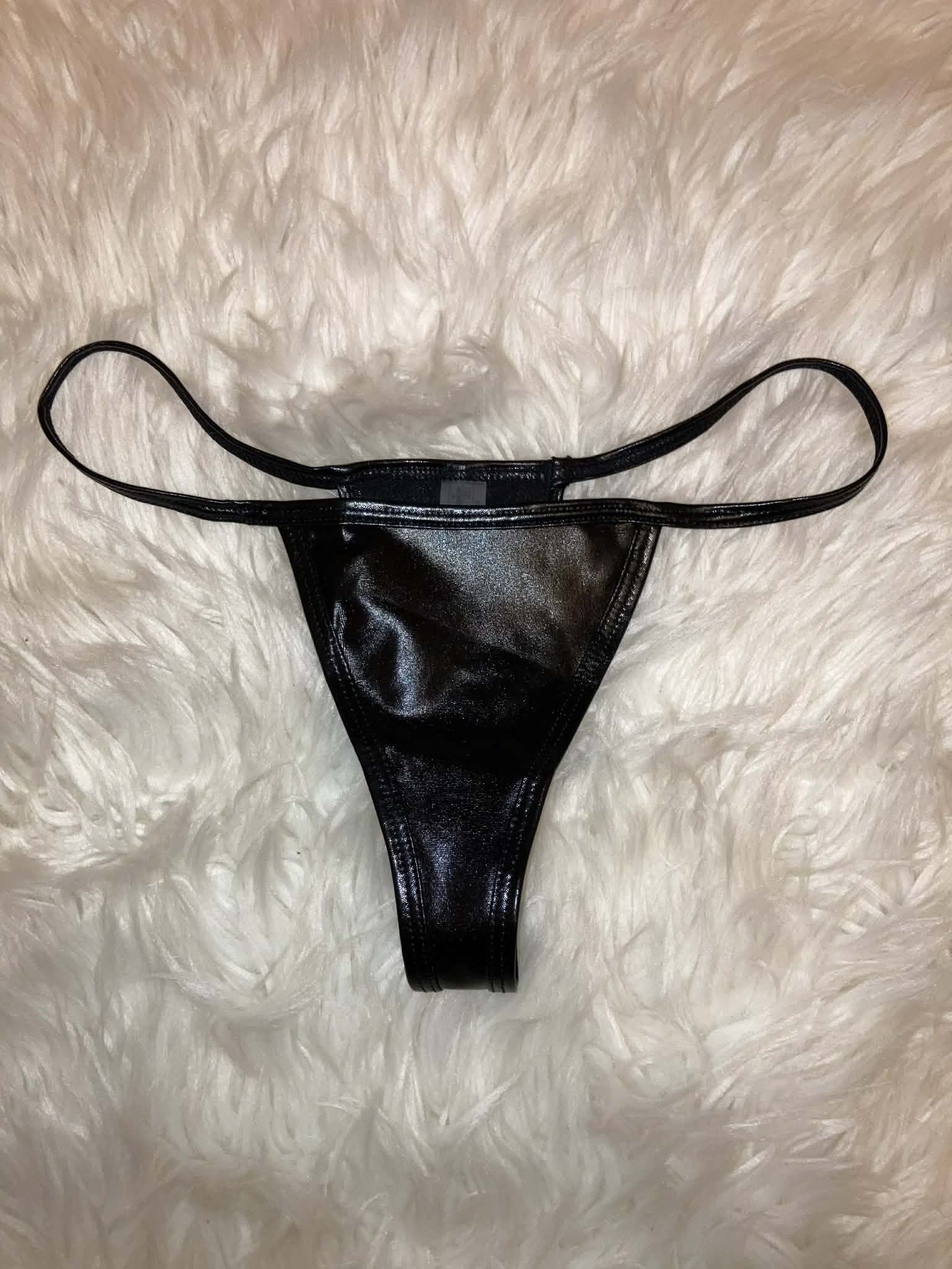 Mini String in Schwarz