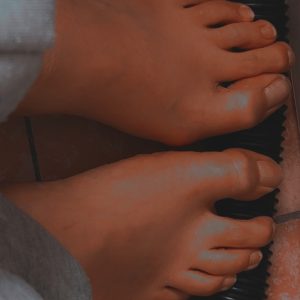 Sündige Einblicke – Betrachte meine makellosen Füße