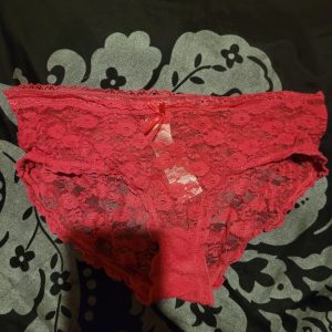 Schöner Roter Slip