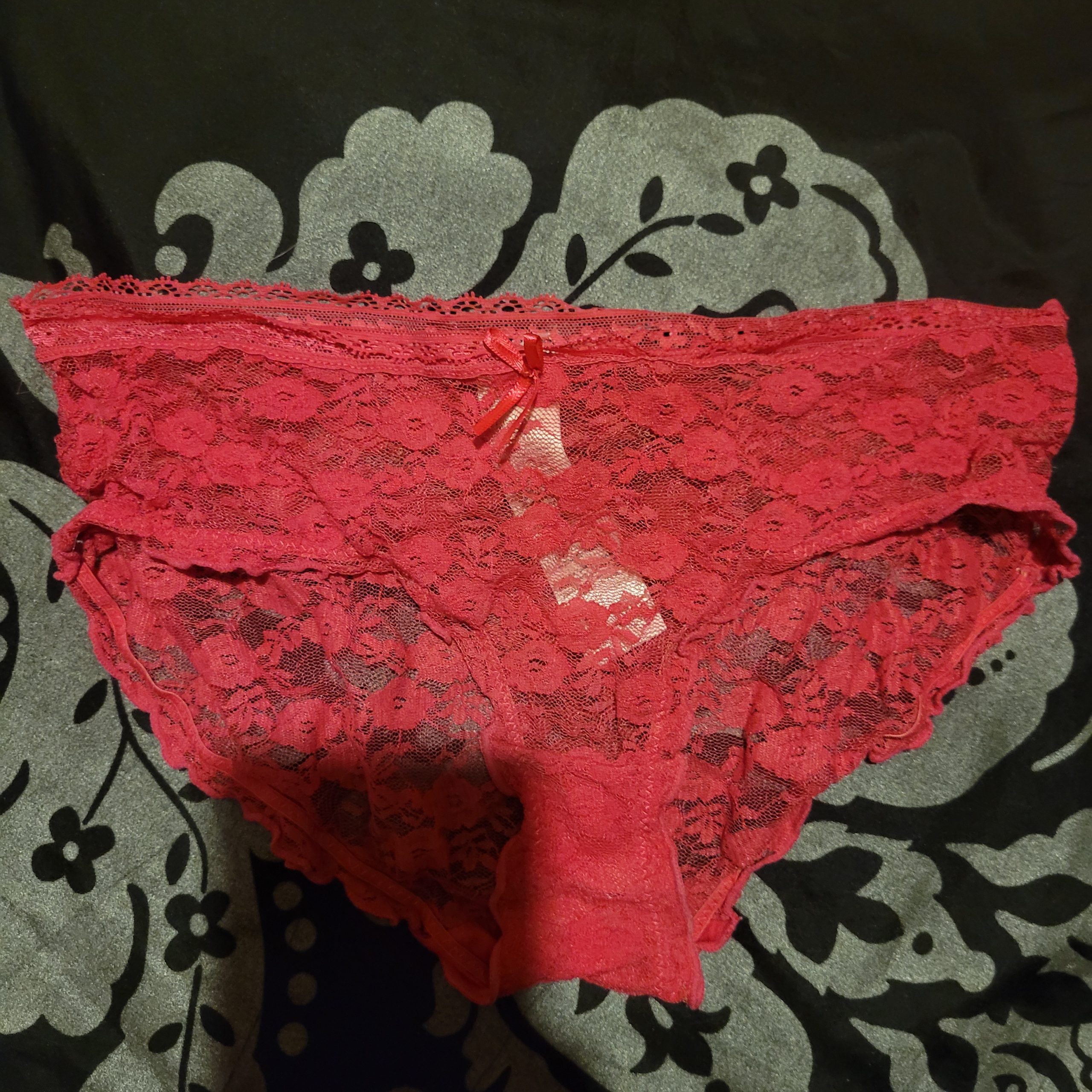 Schöner Roter Slip