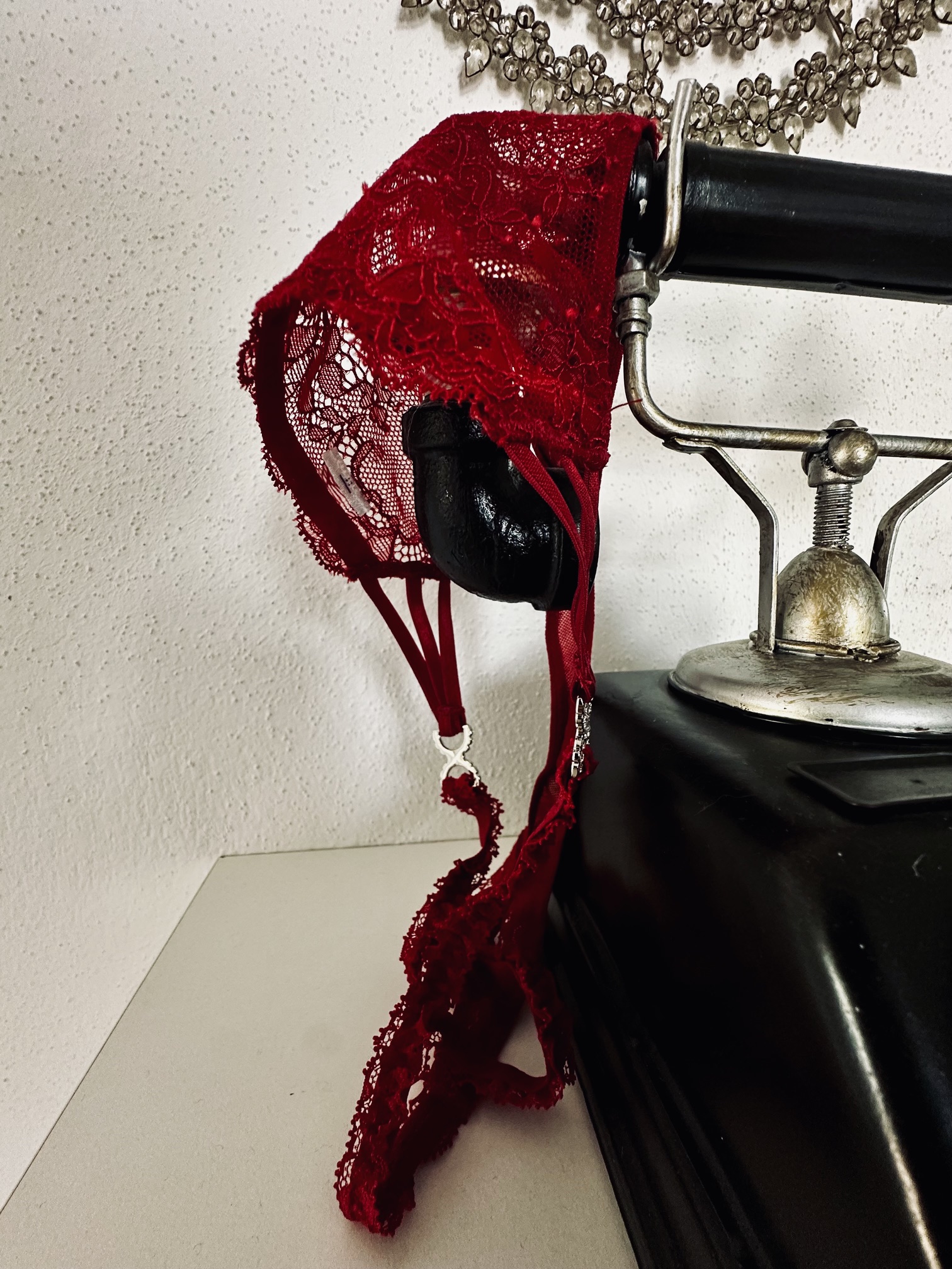 Crimson Sunset als deine Sommernacht in Rot