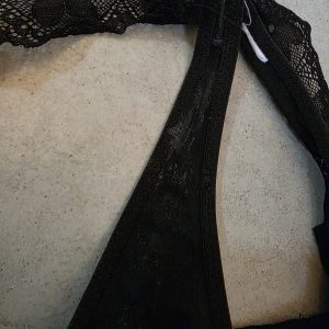 Feuchter Tanga