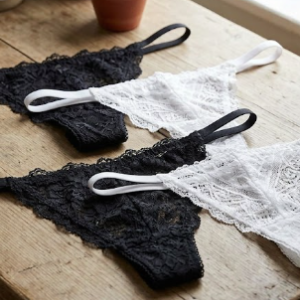 Getragene Socken und Höschen