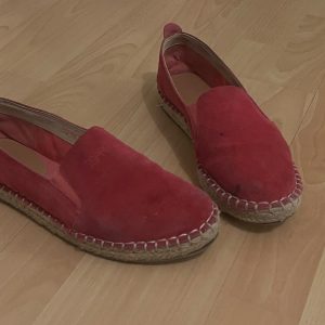 Getragene Schuhe