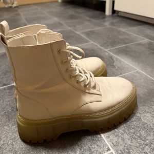 Getragene Boots