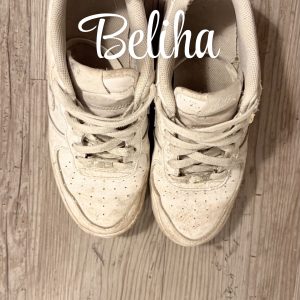 Getragene Schuhe