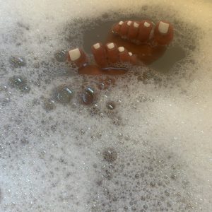 Lackierte Fußnägel