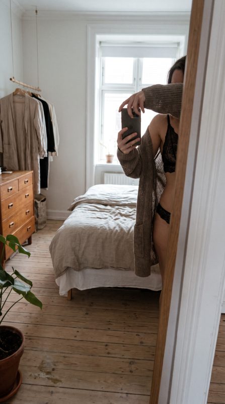 Private 18+ Bildangebote und digitale Inhalte auf HotSlips